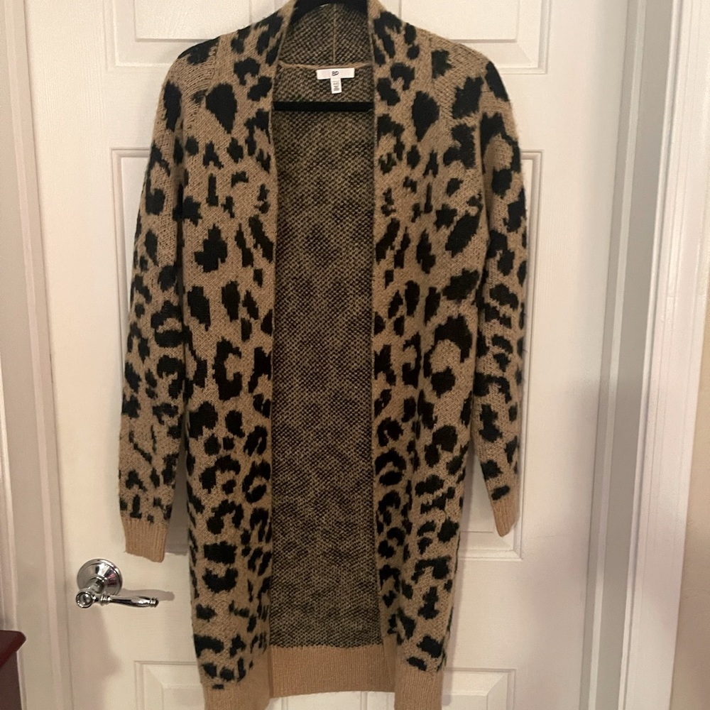 Long leopard print cardigan